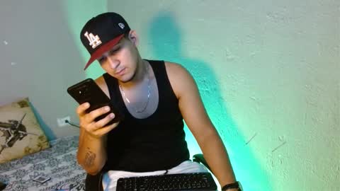 Snapshot of massimo_vidal chatting on November 2025 08:52:01 PM massimo_vidal online show from November 2025 08:52:01 PM