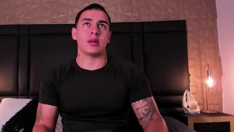 Massimo Contie online show from December 2025 10:57:01 AM