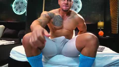 massimowalton2 online show from November 2025 01:25:02 PM