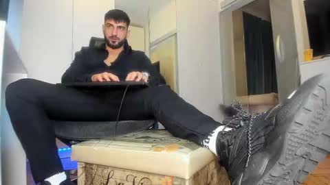 Snapshot of master9four chatting on October 2025 10:57:01 AM Matthew online show from October 2025 10:57:01 AM