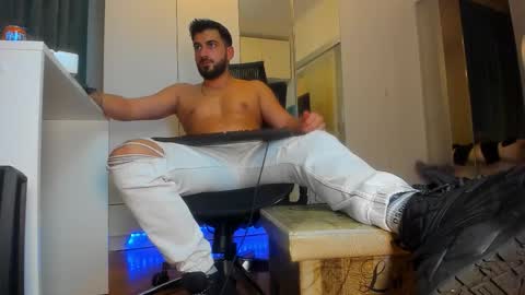 Snapshot of master9four chatting on October 2025 09:25:02 PM Matthew online show from October 2025 09:25:02 PM