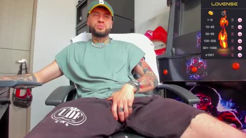 steven  online show from February 2025 08:20:02 PM