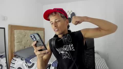 Snapshot of masteralda09 chatting on October 2025 03:54:01 PM Alpha junior online show from October 2025 03:54:01 PM