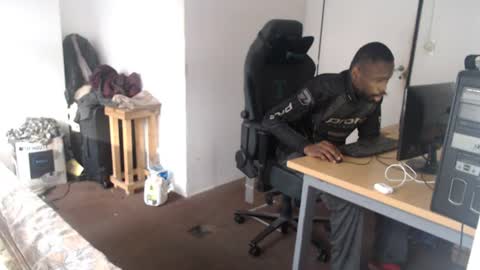 Masterdomfuck online show from June 2026 07:08:01 PM