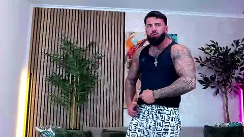 Snapshot of masterkingofmuscle chatting on May 2026 08:14:02 PM masterkingofmuscle online show from May 2026 08:14:02 PM