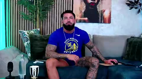 Snapshot of masterkingofmuscle chatting on June 2026 07:44:01 AM masterkingofmuscle online show from June 2026 07:44:01 AM