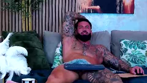 Snapshot of masterkingofmuscle chatting on June 2026 10:15:01 AM masterkingofmuscle online show from June 2026 10:15:01 AM