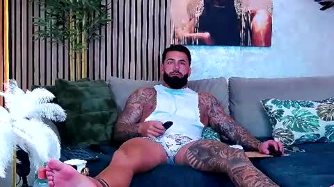 Snapshot of masterkingofmuscle chatting on June 2026 07:53:02 AM masterkingofmuscle online show from June 2026 07:53:02 AM