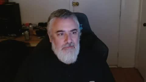 Snapshot of mastermcgirt chatting on May 2026 06:49:02 PM Dave online show from May 2026 06:49:02 PM