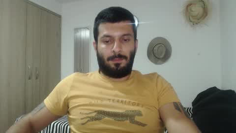 Snapshot of masterofinfatuation chatting on January 2025 04:23:02 AM   online show from January 2025 04:23:02 AM