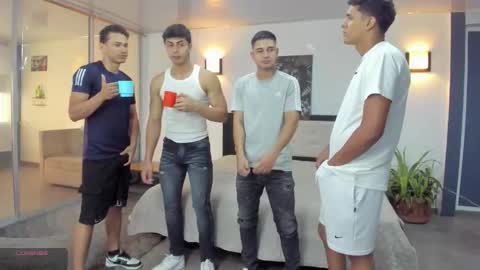 Team Cris Darwin- Fernando- Stiven- David online show from November 2025 11:21:02 AM