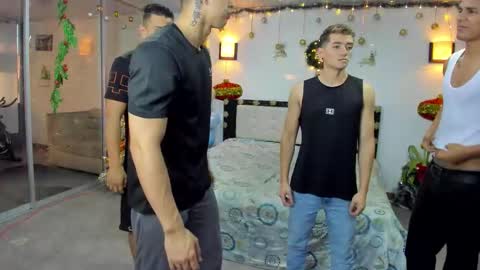 Team Cris Darwin- Fernando- Stiven- David online show from December 2025 11:27:02 AM