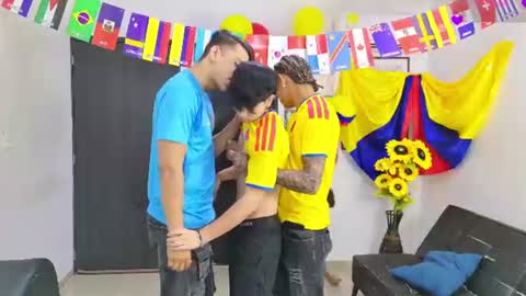 Snapshot of masters_sexx chatting on July 2026 11:03:01 AM Team Cris Darwin- Fernando- Stiven- David online show from July 2026 11:03:01 AM