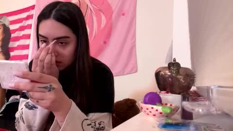 Snapshot of masturbatingmariamiller chatting on December 2025 12:48:01 AM masturbatingmariamiller online show from December 2025 12:48:01 AM