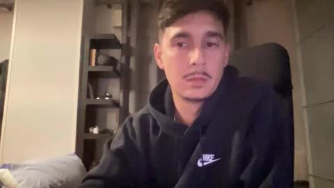 Snapshot of matahavi chatting on December 2025 06:27:02 PM Aaron online show from December 2025 06:27:02 PM