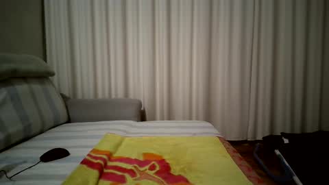 Snapshot of mateo_blu chatting on February 2025 06:47:02 PM Mateo Blu online show from February 2025 06:47:02 PM