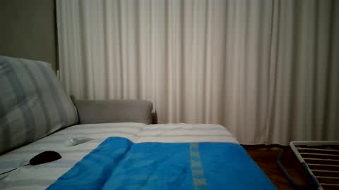 Snapshot of mateo_blu chatting on November 2025 06:40:01 PM Mateo Blu online show from November 2025 06:40:01 PM