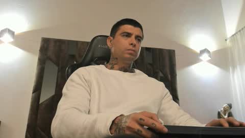 mateo_dilucajs1 online show from November 2025 09:53:01 AM