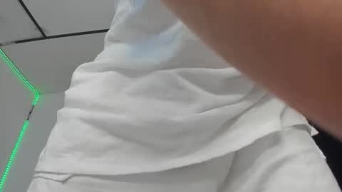 mateo_escobar online show from December 2025 10:52:01 PM