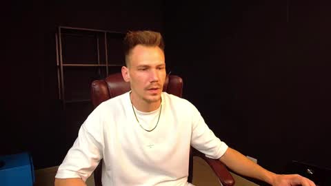 Snapshot of mateobenjamin chatting on December 2024 05:22:02 PM MateoBenjamin online show from December 2024 05:22:02 PM