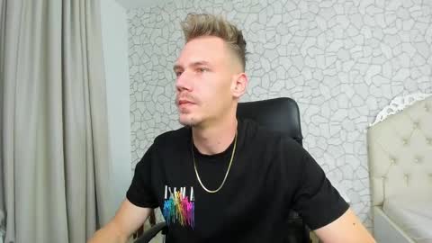 Snapshot of mateobenjamin chatting on December 2024 11:52:02 PM MateoBenjamin online show from December 2024 11:52:02 PM