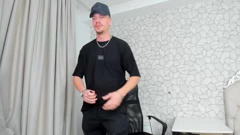 Snapshot of mateobenjamin chatting on December 2024 07:35:01 PM MateoBenjamin online show from December 2024 07:35:01 PM