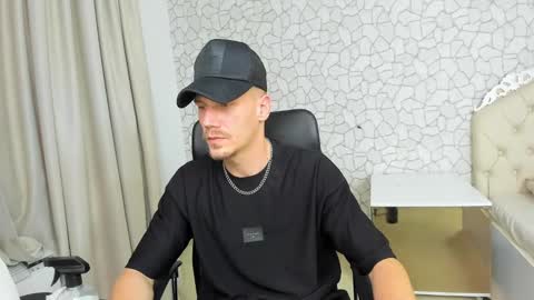 Snapshot of mateobenjamin chatting on December 2024 10:37:01 PM MateoBenjamin online show from December 2024 10:37:01 PM