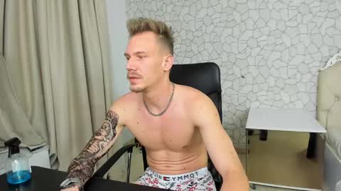 Snapshot of mateobenjamin chatting on December 2024 07:53:02 PM MateoBenjamin online show from December 2024 07:53:02 PM