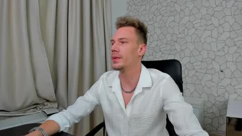 Snapshot of mateobenjamin chatting on January 2025 07:18:02 PM MateoBenjamin online show from January 2025 07:18:02 PM