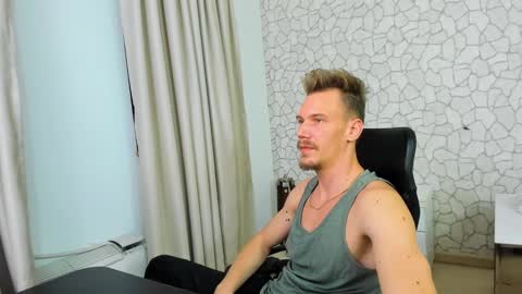 Snapshot of mateobenjamin chatting on February 2025 06:53:01 PM MateoBenjamin online show from February 2025 06:53:01 PM