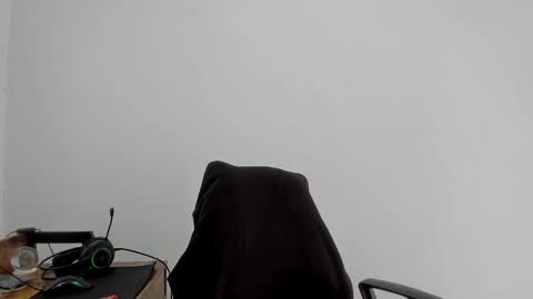 Snapshot of matheusbeard2 chatting on November 2025 03:12:02 PM Matheus online show from November 2025 03:12:02 PM