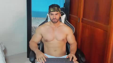 mathews_smith online show from November 2025 12:05:02 PM