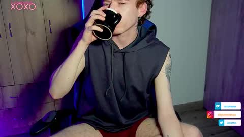 Snapshot of mathwx_ chatting on October 2025 11:47:01 PM Alejandro Alex online show from October 2025 11:47:01 PM