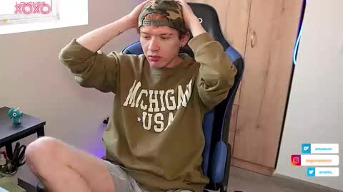 Snapshot of mathwx_ chatting on October 2025 01:43:02 PM Alejandro Alex online show from October 2025 01:43:02 PM