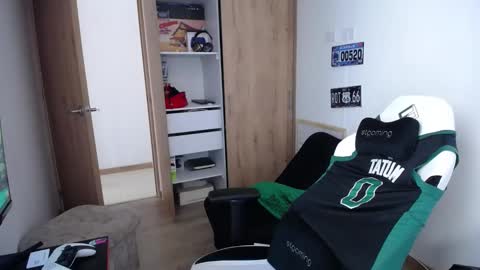 Snapshot of matias_bianco01 chatting on November 2025 03:32:02 PM matias online show from November 2025 03:32:02 PM