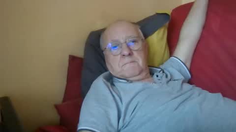 Snapshot of matricule4246 chatting on January 2025 01:21:01 PM joyaam79 online show from January 2025 01:21:01 PM