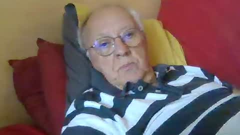 Snapshot of matricule4246 chatting on October 2025 09:43:01 AM joyaam79 online show from October 2025 09:43:01 AM