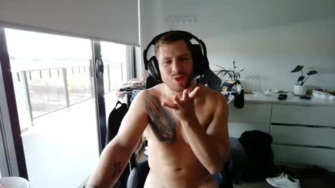 Snapshot of matt89aus chatting on December 2024 02:09:01 AM MRD online show from December 2024 02:09:01 AM