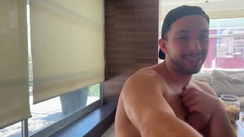 Snapshot of matt_artim chatting on February 2025 06:40:02 PM The Matt Leon online show from February 2025 06:40:02 PM