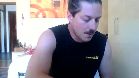 Snapshot of matteushh87 chatting on May 2026 09:05:02 AM matteushh87 online show from May 2026 09:05:02 AM