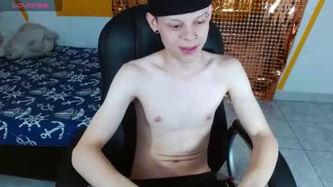 Snapshot of matthewboy_ chatting on January 2025 05:51:01 AM MatthewBoy online show from January 2025 05:51:01 AM