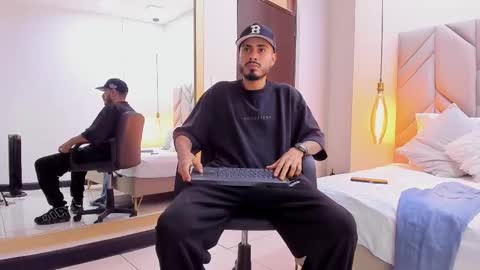 Matthew online show from February 2026 06:39:02 PM