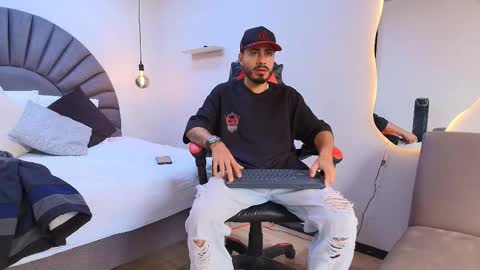 Matthew online show from February 2026 09:03:02 PM