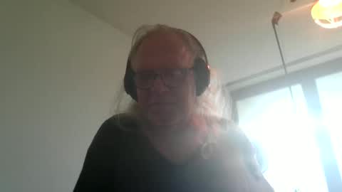 Snapshot of matthy60 chatting on October 2025 06:43:01 AM Matthias online show from October 2025 06:43:01 AM