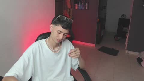 mattias     online show from February 2025 08:31:01 PM