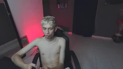 mattias     online show from February 2025 02:51:01 AM