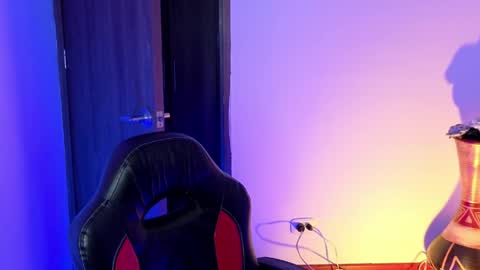 mattias     online show from April 2026 12:06:01 AM