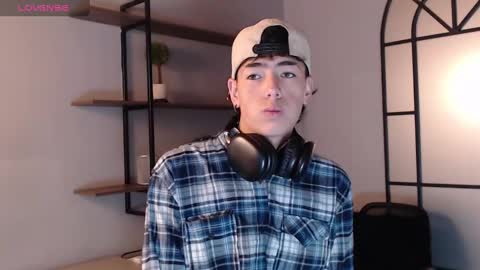 Snapshot of mattideluca chatting on December 2024 11:34:01 AM Matti online show from December 2024 11:34:01 AM