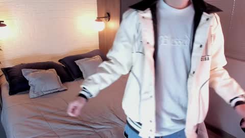 Snapshot of mattideluca chatting on December 2024 11:33:02 AM Matti online show from December 2024 11:33:02 AM