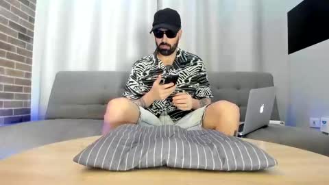 Snapshot of mattxfeet chatting on December 2024 02:10:01 AM Matt online show from December 2024 02:10:01 AM